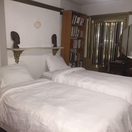 Illumination Bed & Breakfast New York Exterior photo